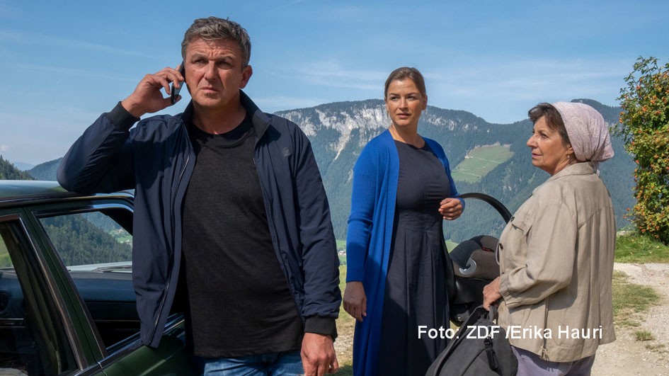 HP_Der Bergdoktor_Kontrollverlust_2022_Hans Sigl, Ines Lutz, Monika Baumgartner_Foto ZDF_Erika Hauri