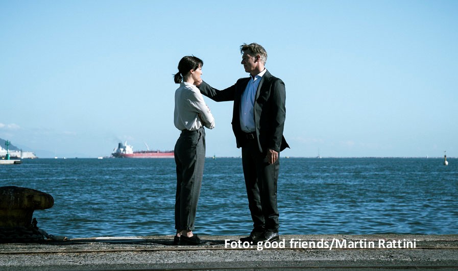 Auch 2024 würdigen „Cinema“ und „TV Spielfilm“ wieder die Publikums-Favoriten aus Kino, Streaming und TV mit dem Jupiter. Für die Abstimmung nominiert sind u.a. der MagentaTV-Krimi „Der Gejagte“ mit Tobias und Antonia Moretti, der deutsche Oscar-Anwärter „Das Lehrerzimmer“ und die ZDF-Eventserie „Der Schwarm“. (Foto: good friends/Martin Rattini)