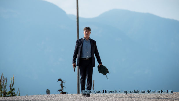 Am 15. Januar feiert der Thriller „Der Gejagte“ seine Deutschlandpremiere bei MagentaTV. In den Hauptrollen sind der österreichische Schauspieler Tobias Moretti sowie seine Tochter Antonia Moretti zu sehen. (Foto: good friends Filmproduktion/Martin Rattini)