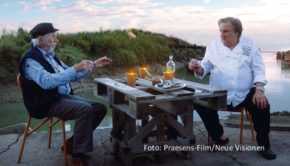 Die französisch-japanische Tragikomödie „Der Geschmack der kleinen Dinge“ ist jetzt im Streaming exklusiv bei MagentaTV abrufbar. Gérard Depardieu spielt darin einen Spitzenkoch und Feinschmecker, der auf einer Japanreise aus seiner Lebenskrise herausfindet. (Foto: Praesens-Film/Neue Visionen)