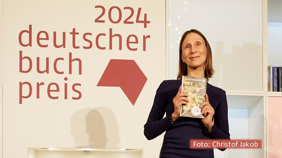Für ihren Roman „Hey guten Morgen, wie geht es dir?“ wurde Martina Hefter mit dem Deutschen Buchpreis ausgezeichnet. Die Verleihung fand wie üblich im unmittelbaren Vorfeld der Frankfurter Buchmesse statt, die am heutigen 15. Oktober mit der offiziellen Eröffnungsfeier beginnt. (Foto: Christof Jakob)