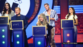In der ProSieben-Show „Deutschlands dümmster Promi“ geht’s ab dem 1. September ums Verlieren. Denn der erste Platz bringt die ungeliebte titelgebende Auszeichnung. Zu den Kontrahenten zählen u.a. Gloria-Sophie Burkandt, Marc Bator, Dolly Buster, Calvin Kleinen und Alessia Herren. Foto © Joyn/Willi Weber