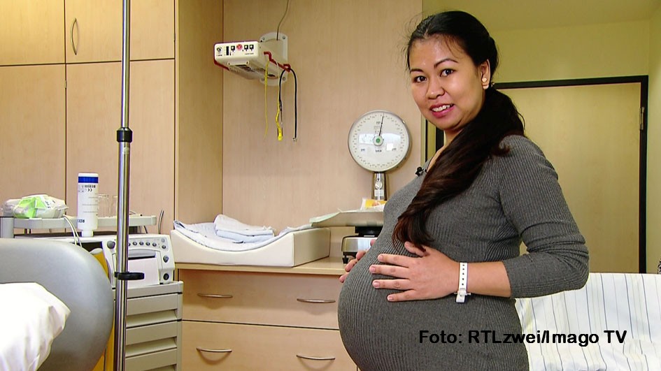 Neue Folgen der Doku-Reihe „Die Babystation – Jeden Tag ein kleines Wunder“ stehen ab dem 29. Juni bei RTLzwei auf dem Programm. Zu den Protagonistinnen gehört auch Lovely aus Schwelm, die sich vom Filmteam bei den Vorbereitungen auf die Geburt ihres Kindes begleiten lässt. (Foto: RTLzwei/Imago TV)