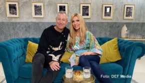 Eine neue Folge der Musik-Rateshow „Die Hitwisser“ steht am heutigen 24. Juni bei Vox auf dem Programm. Dabei gehen u.a. Entertainer Thomas Hermanns sowie Moderatorin und Autorin Sonya Kraus als Team an den Start. (Foto: DEF Media)