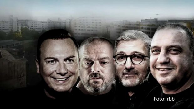 Der heutige Spitzenkoch Tim Raue war als Jugendlicher Mitglied der berühmt-berüchtigten Kreuzberger Straßengang „36 Boys“. In der neuen rbb-Dokumentation „Die Kings von Kreuzberg“ erinnern sich Raue und seine einstigen Weggefährten Senol Kayaci, Neco Celik und Muci Tosun an diese Zeit. (Foto: rbb)