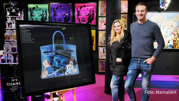 Auf dem Auktionsportal United Charity versteigert das Künstlerpaar Mr. und Mrs. Marnali im Rahmen einer Charity-Aktion zugunsten der Tribute to Bambi Stiftung ein Kunstwerk. Die Arbeit mit dem Titel „Birkin Bag“ zeigt je nach Blickwinkel den Inhalt oder die Außenansicht der berühmten Handtasche von Hermès. (Foto: MarnaliArt)