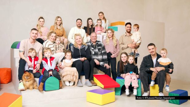 In der Primetime von RTLzwei starten heute, am 23. Juli, die neuen Folgen der Reality-Soap „Die Wollnys – Eine schrecklich große Familie“. Neben einem ärgerlichen Wasserschaden hält vor allem die Planung der Traumhochzeit von Nesthäkchen Loredana die Großfamilie ordentlich auf Trab. Foto © RTLzwei/Florian Appelgren