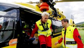 Neue Aufgaben warten am 1. November auf Notfallmedizinerin und Influencerin Dr. Carola Holzner. In der Vox-Reihe „Doc Caro – Jedes Leben zählt“ steht für sie u.a. ein gemeinsamer Hubschrauber-Einsatz mit ihrem Kollegen Dr. Peter Richter auf dem Programm. (Foto: RTL)