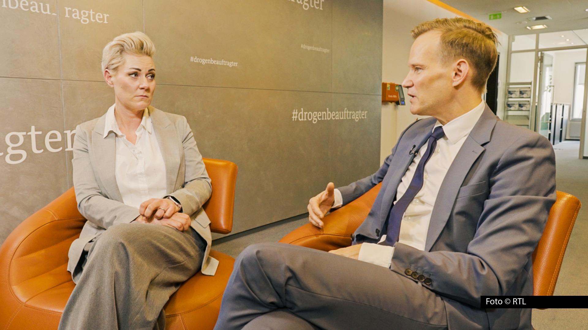 HP_Doc Caro - Leben hautnah_Carola Holzner, Hendrik Streeck_Foto RTL