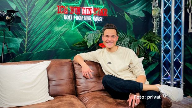 „Die Viertelstunde davor“ lautet der programmatische Titel des Social-Media-Magazin zur RTL-Show „Ich bin ein Star – Holt mich hier raus!“. Jeweils 15 Minuten vor der Ausstrahlung stimmt Moderator Cornelius Strittmatter darin mit seinen Gästen auf die aktuelle TV-Folge ein. (Foto: privat)