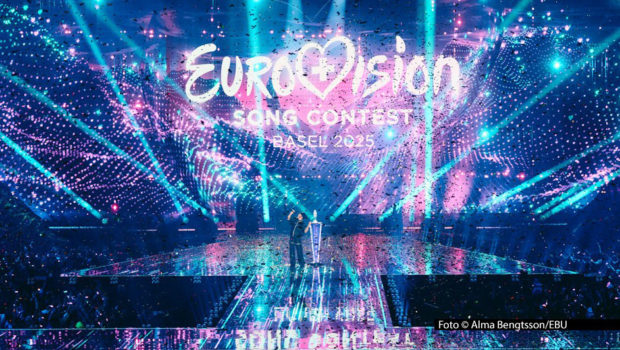 Der Eurovision Song Contest findet im kommenden Jahr zum 70. Mal statt. Neben den Vorbereitungen auf den eigentlichen Wettbewerb gibt’s auch Pläne für eine fiktionale Serie mit ESC-Bezug. In dem Krimi „Eurovision Murder Mystery“ geht’s um den Mord an einer Favoritin. Foto © Alma Bengtsson/EBU