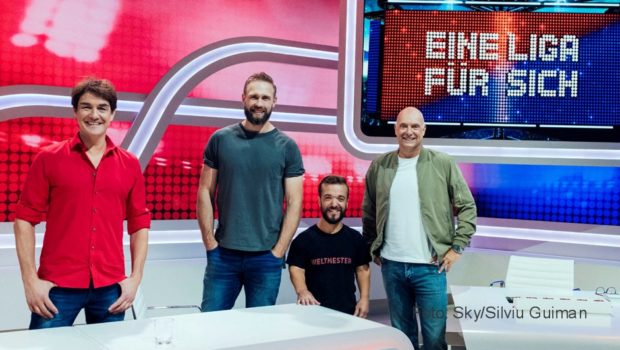 Eine neue Ausgabe der Sport-Comedyshow „Eine Liga für sich – Buschis Sechserkette“ steht am heutigen 15. November bei Sky One an. Als festes Teammitglied ist wieder Comedian Matze Knop dabei, der ein Quiz- und Spieltrio mit den Leichtathletik-Stars Robert Harting und Mathias Mester bildet. (Foto: Silviu Guiman)