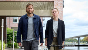 Der erste Film der potenziellen Krimi-Reihe „Einsatz Seeler – Ein Lübeck-Krimi“ läuft am 20. Januar bei RTL. Sebastian Ströbel spielt einen Streetworker und ehemaligen Polizisten, der sich in die Ermittlungen einer von Friederike Linke gespielten Kommissarin einmischt. Foto © RTL/Sandra Hoever Photography