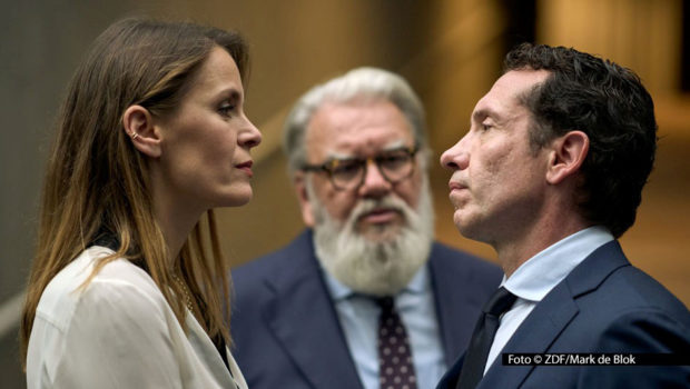 Eine Mischung aus Familiendrama und Wirtschaftsthriller ist die niederländische Serie „Elixir – The Pain Killers“ mit u.a. Hanna Verboom, Wim Opbrouck und Jacob Derwig. Das ZDF, das als Koproduzent beteiligt ist, streamt sie ab Ende September. Einen Monat später folgt die lineare Ausstrahlung bei ZDFneo. Foto © ZDF/Mark de Blok