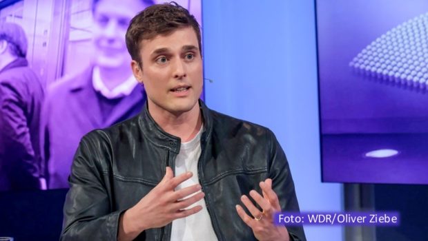 In der ARD-Talkshow „Maischberger“ ist am 17. September „Tagesschau“-Sprecher Constantin Schreiber zu Gast, der sich in seinem aktuellen Buch u.a. mit dem Thema Debattenkultur befasst. Ebenfalls dabei sind u.a. die Politiker Carsten Linnemann (CDU) und Omid Nouripour (Grüne). (Foto: WDR/Oliver Ziebe)