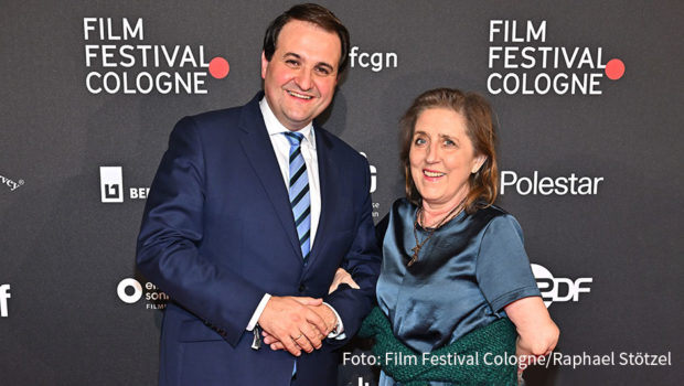 Mit Unterstützung der NRW-Landesregierung unter Federführung von Medienminister Nathanael Liminski und der von Petra Müller geführten Film- und Medienstiftung NRW findet das Seriencamp im Juni 2023 erstmals in Köln statt. Bislang war München der Standort des auf Serien spezialisierten Festivals. (Foto: Film Festival Cologne/Raphael Stötzel)