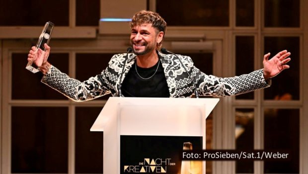 Zum Auftakt des Deutschen Fernsehpreises 2023 wurde in der „Nacht der Kreativen“ u.a. Angel Garcia für die Kostüme des Tanzensembles in der ProSieben-Show „The Masked Singer“ geehrt. Der Sender mit den meisten Trophäen des Abends war das ZDF, das in drei Kategorien gewann. (Foto: ProSieben/Sat.1/Weber)