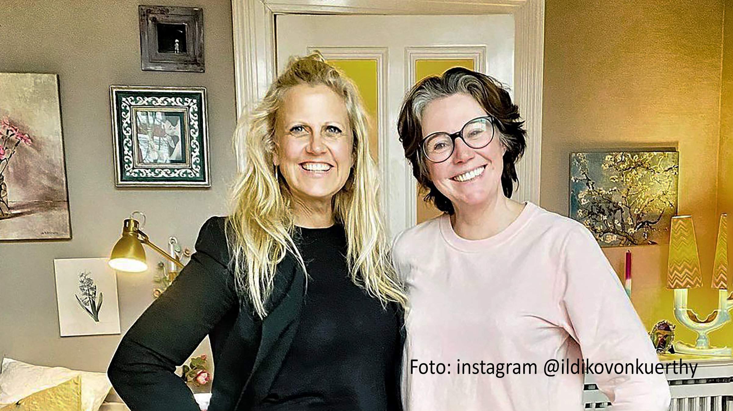 Die Entertainerin Barbara Schöneberger ist zu Gast in dem Podcast „Frauenstimmen“ von Bestseller-Autorin Ildikó von Kürthy. Die beiden Frauen sprechen u.a. über Unabhängigkeit, Klischees und das Leben als geborene Gastgeberin. (Foto: instagram/@ildikovonkuerthy)