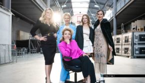 Bei Sat.1 startet am 24. November die neue Comedy-Serie „Frier und Fünfzig – Am Ende meiner Tage“. Annette Frier spielt darin sich selbst. Unterstützung bekommt sie dabei von zahlreichen Gaststars wie Cordula Stratmann und Julia Beautx. Foto © Sat.1