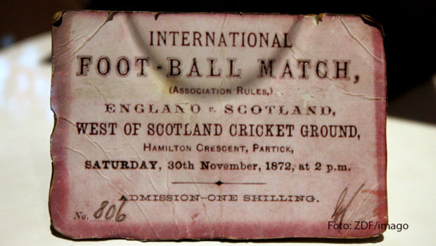 „Die Mutter aller Länderspiele“ fand am heutigen 30. November vor 150 Jahren in Glasgow zwischen Schottland und England statt. Das ZDF erinnert mit einem gleichnamigen Film und auch im Rahmen seiner WM-Berichterstattung an das besondere Fußball-Jubiläum. (Foto: ZDF/Imago)