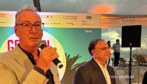 Auch zum Auftakt der MIPCOM 2024 war der „German MIP Cocktail“ von Medienboard Berlin-Brandenburg und Film- und Medienstiftung NRW wieder ein beliebter Treffpunkt. Die Gastgeber Helge Jürgens und Walid Nakschbandi bekräftigten, dass das Event in Cannes noch lange erhalten bleiben soll. (Foto: smalltalk)