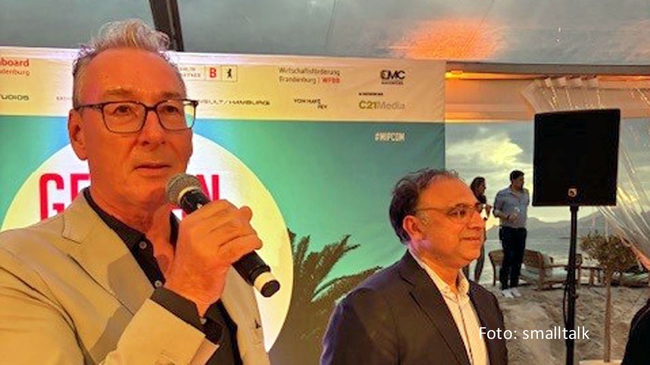 Auch zum Auftakt der MIPCOM 2024 war der „German MIP Cocktail“ von Medienboard Berlin-Brandenburg und Film- und Medienstiftung NRW wieder ein beliebter Treffpunkt. Die Gastgeber Helge Jürgens und Walid Nakschbandi bekräftigten, dass das Event in Cannes noch lange erhalten bleiben soll. (Foto: smalltalk)
