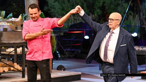 Das „Grill den Henssler – Sommer-Special“ startet in diesem September mit einer besonderen Abschiedsshow für Juroren-Urgestein Reiner Calmund. In Magdeburg treten dafür seine Wunschgäste Matze Knop, Mirja Boes und Detlef Steves gegen Profikoch Steffen Henssler an den Herd. Foto © RTL/Markus Hertrich