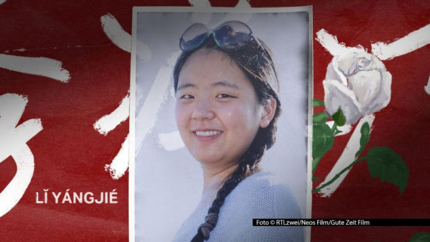 Zum 62. Mal wird der Grimme-Preis vergeben. Neben zahlreichen öffentlich-rechtlichen Produktionen ist diesmal u.a. auch RTLzwei mit dem Doku-Zweiteiler „Hass. Hetze. Hoffnung.“ unter den Preisträgern. Er thematisiert den gewaltsamen Tod einer chinesischen Studentin in Dessau. Foto © RTLzwei/Neos Film/Gute Zeit Film