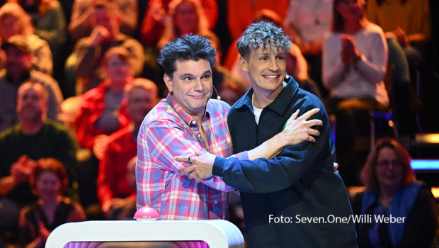 Voller Einsatz ist gefragt, wenn drei Promi-Duos am 30. Mai bei der Sat.1-Neuauflage des Musik-Ratespiels „Hast Du Töne?“ an den Start gehen. Dem von Matthias Opdenhövel moderierten Quiz stellen sich u.a. Lutz van der Horst, Tim Bendzko, Vanessa Mai und Wotan Wilke Möhring. (Foto: Seven.One_Willi-Weber)