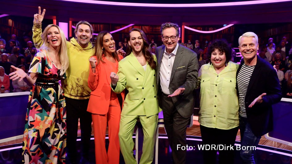 Der Welttag der Freundschaft wird am 30. Juli auch zum Thema bei „Hirschhausens Quiz des Menschen“ im Ersten. Als prominente Rate-Kandidaten begrüßt Moderator Dr. Eckart von Hirschhausen diesmal Sonya Kraus, David Garrett, Jana Ina Zarella, Riccardo Simonetti, Meltem Kaptan und Guido Cantz. (Foto: WDR/Dirk Borm)