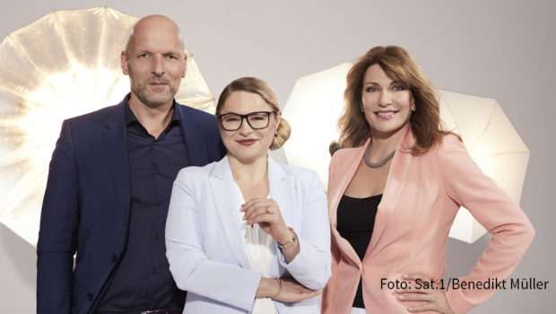 Das Expertentrio Beate Quinn, Dr. Sandra Köhldorfer und Markus Ernst kehrt ins Programm von Sat.1 zurück. Auf dem neuen Sendeplatz am Montag sind ab dem 3. Oktober acht neue Folgen der Doku-Soap „Hochzeit auf den ersten Blick“ zu sehen. (Foto: Sat.1/Benedikt Müller)