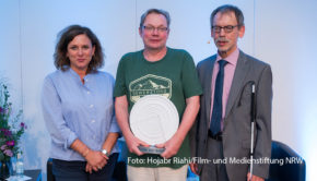 Die Film- und Medienstiftung NRW vergab gemeinsam mit dem Deutschen Blinden- und Sehbehindertenverband (DBSV) den deutschen Hörspielpreis der Kriegsblinden, auch bekannt als Preis für Radiokunst. Ausgezeichnet wurde „Entgrenzgänger II“ von Robert Schoen. (Foto: Hojabr Riahi/Film- und Medienstiftung NRW)