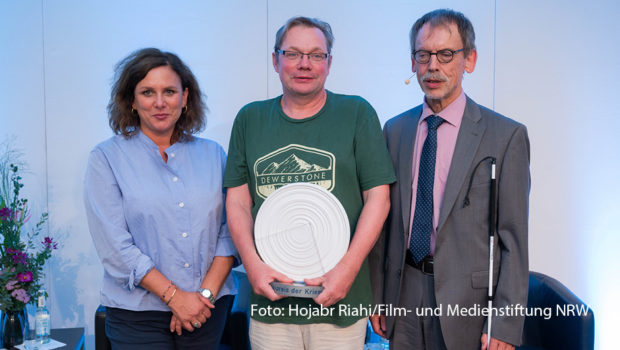 Die Film- und Medienstiftung NRW vergab gemeinsam mit dem Deutschen Blinden- und Sehbehindertenverband (DBSV) den deutschen Hörspielpreis der Kriegsblinden, auch bekannt als Preis für Radiokunst. Ausgezeichnet wurde „Entgrenzgänger II“ von Robert Schoen. (Foto: Hojabr Riahi/Film- und Medienstiftung NRW)