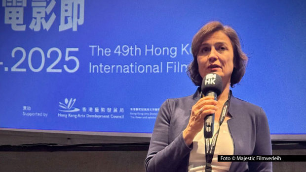Der Dokumentarfilm „Riefenstahl“ über die umstrittene Filmregisseurin Leni Riefenstahl ist mit einer weiteren internationalen Auszeichnung geehrt worden. Produzentin Sandra Maischberger war beim Festival in Hongkong vor Ort und nahm dort den Jury-Preis persönlich entgegen. Foto © Majestic Filmverleih