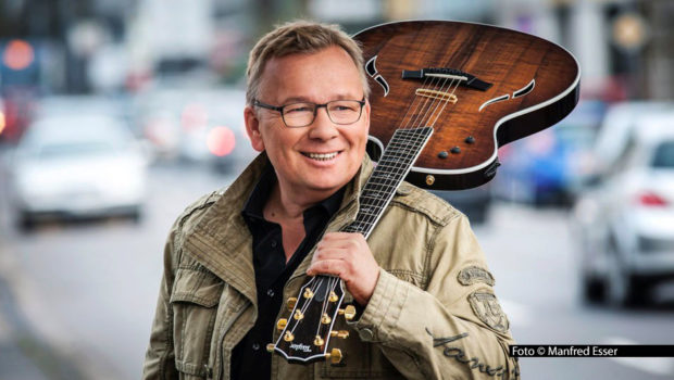 Die ARD-Show „Immer wieder sonntags“ geht am 24. August in eine weitere Runde. Musikalische Gäste sind u.a. Bernd Stelter, Francine Jordi und Hansi Hinterseer. Da Gastgeber Stefan Mross aufgrund eines Trauerfalls pausiert, führen Stefanie Hertel und Uta Bresan durch das Programm. Foto © Manfred Esser