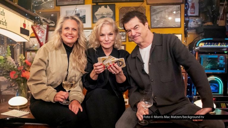 HP_Inas Nacht_2026_Barbara Schöneberger, Ina Müller, Campino_Foto Morris Mac Matzen_ beckground tv