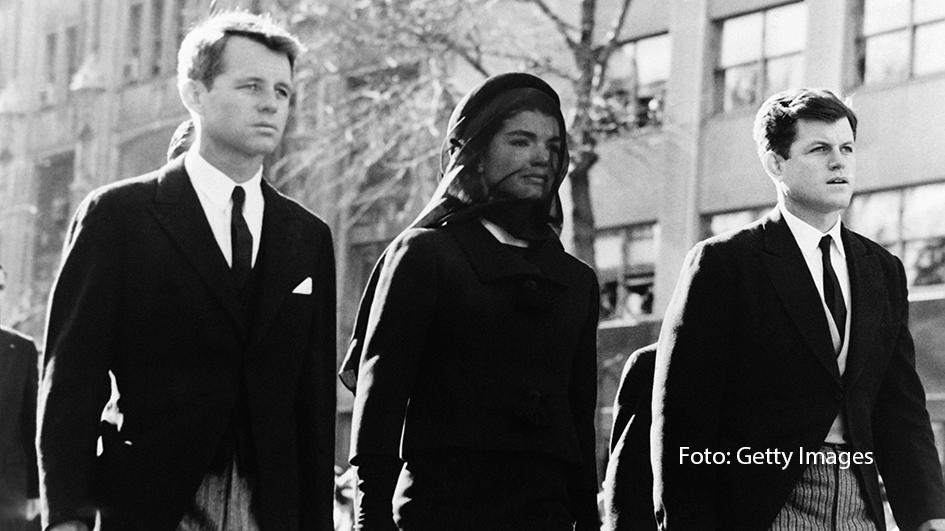 Ab 8. November nimmt National Geographic mit der neuen dreiteiligen Doku-Reihe „JFK: Ein Tag in Amerika“ den bald 60 Jahre zurückliegenden Tag in den Blick, an dem John F. Kennedy, der 35. Präsident der USA, Opfer eines schrecklichen Attentats wurde. (Foto: Getty Images)