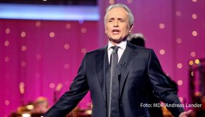 Der spanische Startenor José Carreras bittet am 7. Dezember wieder zur großen Spendengala. In der von Mareile Höppner und Sven Lorig moderierten MDR-Show treten u.a. Pur, Max Raabe, Sasha, Kerstin Ott sowie Max Giesinger und Michael Schulte auf. (Foto: MDR/Andreas Lander)
