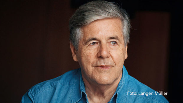 Am 12. März nimmt Sandra Maischberger in ihrer ARD-Talkshow die Ursachen der derzeitigen Wirtschaftskrise unter die Lupe. Dazu spricht sie u.a. mit dem langjährigen Vorstandsvorsitzenden der Deutschen Bank Josef Ackermann. Über sein Leben hat der Schweizer ein Buch unter dem Titel „Mein Weg“ verfasst. (Foto: Langen Müller)