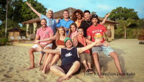 Das preisgekrönte RTLzwei-Erfolgsformat „Kampf der Realitystars“ geht im Frühjahr in die vierte Runde. Derzeit werden die wieder von Cathy Hummels moderierten Folgen in Thailand aufgezeichnet. In den Wettbewerb gehen 23 Promis, darunter Sarah Knappik, Daisy Dee, Matthias Mangiapane und Paul Janke. (Foto: RTLzwei/Luis Zeno Kuhn)