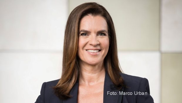 Eiskunstlauf-Star Katarina Witt gehört am heutigen 14. Januar zu den Gästen der ersten Ausgabe von „3nach9“ im neuen Jahr. Ebenfalls in der Gesprächsrunde bei Radio Bremen vertreten sind u.a. Sänger Roland Kaiser und Adelsexpertin Leontine von Schmettow. (Foto: Marco Urban)