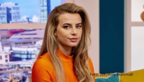 ZDFneo, das auch als Koproduzent beteiligt ist, zeigt ab 17. November an zwei Sonntagen die britische True-Crime-Dramaserie „Kidnapped – The Chloe Ayling Story“ mit Nadia Parkes in der Titelrolle. Gezeigt wird der wahre Fall eines Models, das unter mysteriösen Umständen in Italien entführt wurde. (Foto: ZDF/Amy Bramall)