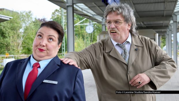 Die Komödie „Horst Schlämmer sucht das Glück“ mit Hape Kerkeling und Meltem Kaptan eröffnet am 1. Juni die 35. Ausgabe des Kinofests Lünen. Bei dem Festival stehen u.a. auch zwei Filme mit Sandra Hüller und eine Vorpremiere des neuen Dortmunder „Tatorts“ auf dem Programm. (Foto © Leonine Studios/Sandra Hoever)