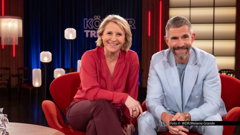 Susan Link und Micky Beisenherz sprechen am 29. Mai in der WDR-Talkshow „Kölner Treff“ mit ihrer Kollegin Ruth Moschner über deren neues Buch „Die Fuck-it-List-Challenge“. Zu den weiteren Gästen des Abends zählen u.a. Astrophysiker Harald Lesch sowie Schauspieler Christoph Maria Herbst. Foto © Bernd Jaworek