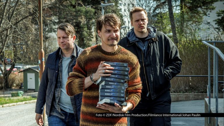HP_Kommissar Beck - Aus der Asche_Mans Nathanaelson, Julius Fleischanderl, Valter Skarsgard_Foto ZDF_Nordisk Film Production_Filmlance International_Johan Paulin
