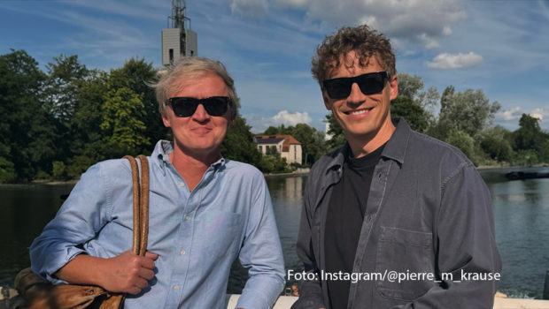 In der aktuellen Ausgabe von „Krause kommt“ besucht Moderator Pierre M. Krause den Sänger und Songwriter Tim Bendzko in dessen Zuhause bei Potsdam. Die Folge wird am 9. November im SWR-Fernsehen ausgestrahlt und ist bereits in der ARD Mediathek verfügbar. (Foto: Instagram/@pierre_m_krause)
