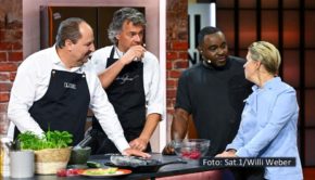 Mit einer hochkarätigen Besetzung geht „Kühlschrank öffne dich!“ in Sat.1 am 10. Januar in die nächste Runde. Johann Lafer und Peter Maria Schnurr liefern sich einen kulinarischen Wettkampf mit Nelson Müller und Cornelia Poletto. Als Moderatorin führt wieder Ruth Moschner durch den Abend. (Foto: Sat.1/Willi Weber)