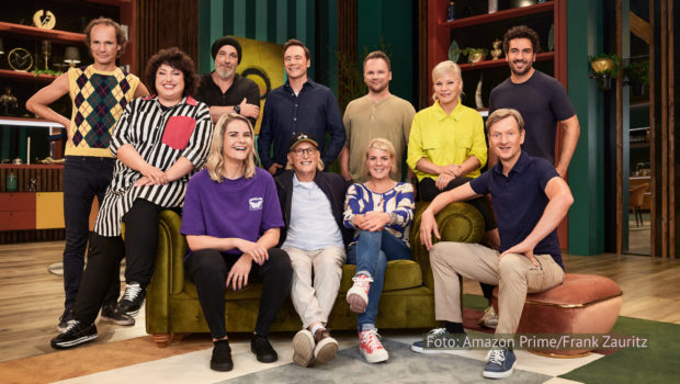 Die preisgekrönte Comedyshow „LOL: Last One Laughing“ kehrt in diesem Frühjahr mit der fünften Staffel zurück. Diesmal stellen sich u.a. Otto Walkes, Meltem Kaptan, Michael Kessler, Ina Müller und Elyas M’Barek dem strikten Lachverbot für den guten Zweck. (Foto: Amazon Prime/Frank Zauritz)
