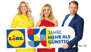Der Lebensmittel-Discounter Lidl feiert 50. Geburtstag. Gemeinsam mit Helene Fischer, Barbara Schöneberger und Max Giermann startet der Konzern ab 19. Mai in sein Jubiläumsjahr. Beispielsweise gibt es ab jetzt jede Woche einen neuen Werbespot mit Schöneberger und Giermann. (Foto: Lidl)