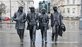 Am 13. Mai findet in der Beatles-Stadt Liverpool das Finale des diesjährigen Eurovision Song Contest statt. Zuvor entscheidet sich am Freitag, den 3. März in der Show „Unser Lied für Liverpool“, wer Deutschland in dem Musikwettbewerb vertreten wird. Moderatorin des Vorentscheids ist auch diesmal Entertainerin Barbara Schöneberger. (Foto: smalltalk/Jörg Laumann)